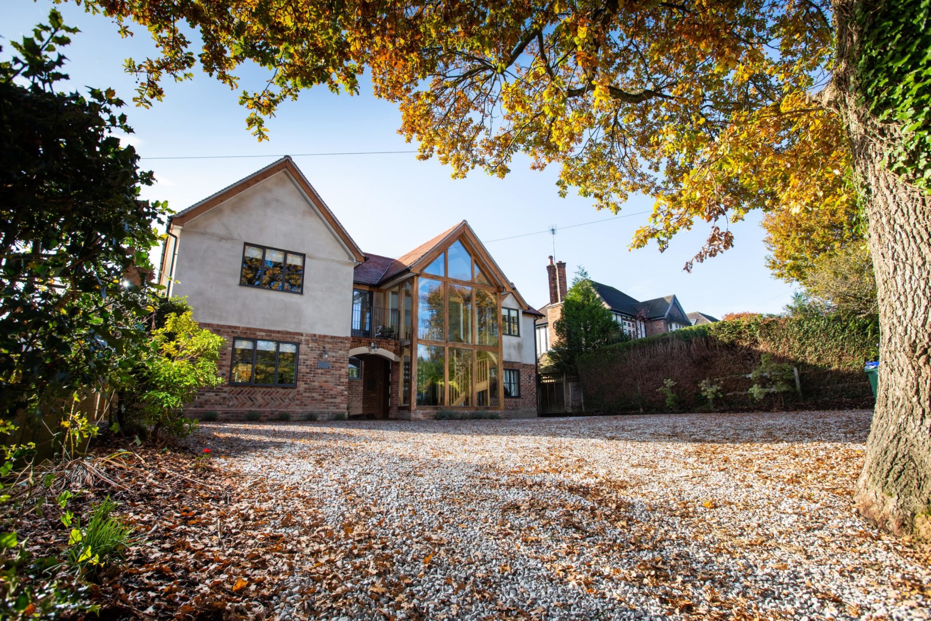 Sloping gravel driveway grid system