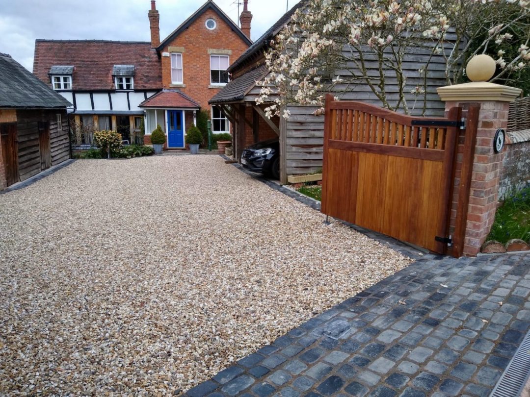 Gravelrings gravel retaining system finished driveway